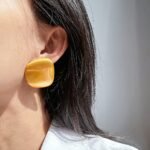 Wholesale Brushed Gold Square bold Stud Earrings featuring an oversized geometric square in brushed 18K gold-plated copper from junejewelry.com—factory price, free shipping.