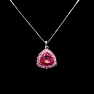 Wholesale shield-shaped necklace with Swarovski elements and platinum plating from Junejewelry.com. Bulk fashion jewelry for resale.