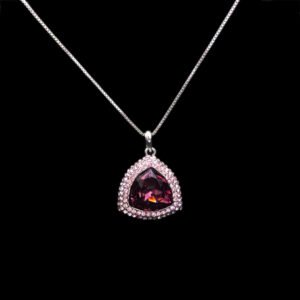 Wholesale shield-shaped necklace with Swarovski elements and platinum plating from Junejewelry.com. Bulk fashion jewelry for resale.