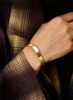 Wholesale Irregular Gold‑Plated Copper Cuff Bracelet featuring a free‑form silhouette with high‑polish 14K gold plating over copper—factory price, free shipping.