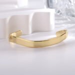 Wholesale Irregular Gold‑Plated Copper Cuff Bracelet featuring a free‑form silhouette with high‑polish 14K gold plating over copper—factory price, free shipping.