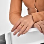 Wholesale Gold Band Ring in minimalist round arc design, real gold plated brass with high-polish finish, sizes 6-9, from junejewelry.com.