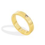 Wholesale single stone ring featuring minimalist zircon detail on a glossy 18K gold-plated brass band in sizes 6 to 9 from junejewelry.com.
