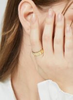 Wholesale hammered brass ring with polished vintage texture in size 7, no stones, INS style fashion ring from junejewelry.com.