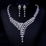 Wholesale V-shape zircon necklace and earring set in platinum-plated copper from JuneJewelry.com – elegant bridal fashion jewelry for bulk orders.