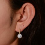 Wholesale Pearl Leverback Earrings, S925 sterling silver, with natural freshwater pearls, available in 18K gold or platinum plating, ideal for fashion jewelry wholesale from junejewelry.com.