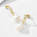 Wholesale Baroque Pearl Earrings, 925 sterling silver, with natural freshwater baroque pearls and a Cuban chain design, available in 18K gold or platinum plating, ideal for fashion jewelry wholesale from junejewelry.com.