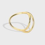 Wholesale French minimalist ring with geometric cut-out design in 18K gold plating - stackable brass finger jewelry | JuneJewelry.com