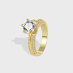 Wholesale six prong zircon ring in 18K gold plated brass – vintage style women’s fashion jewelry from JuneJewelry.com