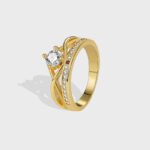 Wholesale zircon gold ring for women – 18K gold plated brass with white zircon from JuneJewelry.com, fashion jewelry for bulk orders.
