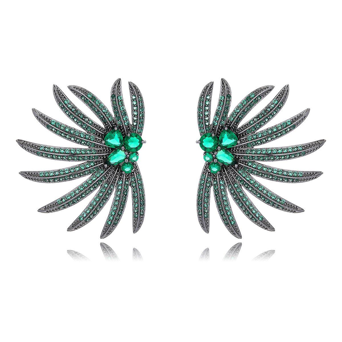 CE10989.170.A Wholesale Marquise Cluster Stud Earrings with a silver plated finish and clear cubic zirconia stones from JuneJewelry.com – elegant fashion jewelry for bulk orders.