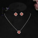 Wholesale clover zircon jewelry set with necklace and earrings in white gold plating – trendy, high-quality fashion jewelry from JuneJewelry.com.