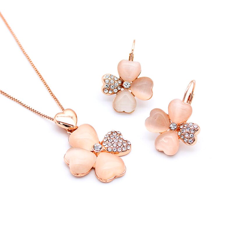 Wholesale Clover Cat Eye Jewelry Set with heart-shaped cat eye stones and CZ on rose gold plating from JuneJewelry.com – unique, cheap high-quality fashion jewelry for bulk sale.