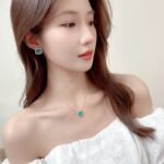 Wholesale ice crack jewelry set with zircon necklace and earrings in white gold plating – cute, fresh fashion jewelry from JuneJewelry.com.