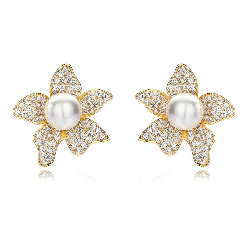 Wholesale pearl flower earrings with micro-pavé zircons and 925 silver needles on 14K gold plated brass from JuneJewelry.com – luxury floral jewelry for bulk orders.
