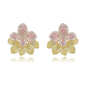 Wholesale flower zircon earrings with white pavé crystals on real gold plated copper from JuneJewelry.com – luxury floral studs for bulk orders.