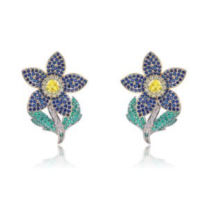 Wholesale panther head earrings with white zircon pavé and green eyes on silver plated copper from JuneJewelry.com – luxury animal jewelry.