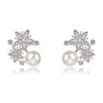 Wholesale flower pearl earrings with shimmering cubic zirconia petals and 925 silver needles from JuneJewelry.com – elegant floral jewelry for bulk purchase.