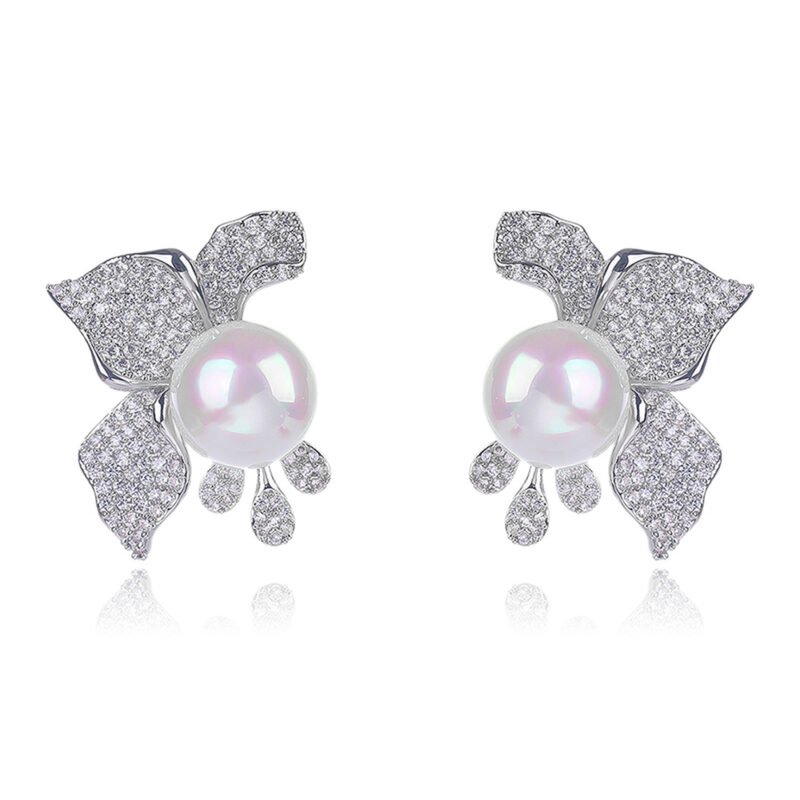 Wholesale floral pearl earrings with cubic zirconia petals and 925 silver needles from JuneJewelry.com – elegant flower jewelry for bulk orders.