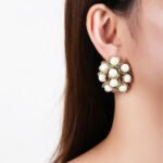 Wholesale shell pearl earrings with zircon stones and gold plated copper floral design from JuneJewelry.com – 925 silver needle fashion jewelry for bulk buyers.