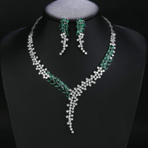 Wholesale copper zircon jewelry set with real gold plating and marquise-cut white stones from JuneJewelry.com – unique factory price jewelry for boutiques.