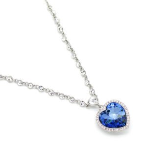 Wholesale Swarovski element heart crystal necklace: heart-shaped crystal pendant on a real gold plated copper chain for daily wear.