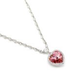 Wholesale Swarovski element heart crystal necklace: heart-shaped crystal pendant on a real gold plated copper chain for daily wear.