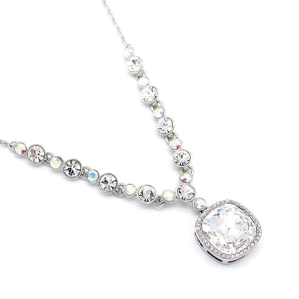 A005557N-001.208.A Wholesale Swarovski element square necklace in real gold and white gold plating, geometric crystal pendant for parties, JuneJewelry collection.