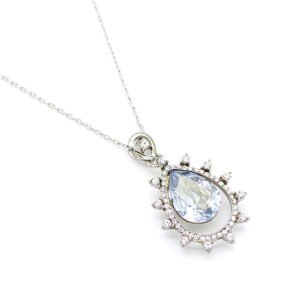 Elegant Swarovski element teardrop crystal pendant necklace in white gold plated copper, minimalist fashion jewelry wholesale at junejewelry.com.