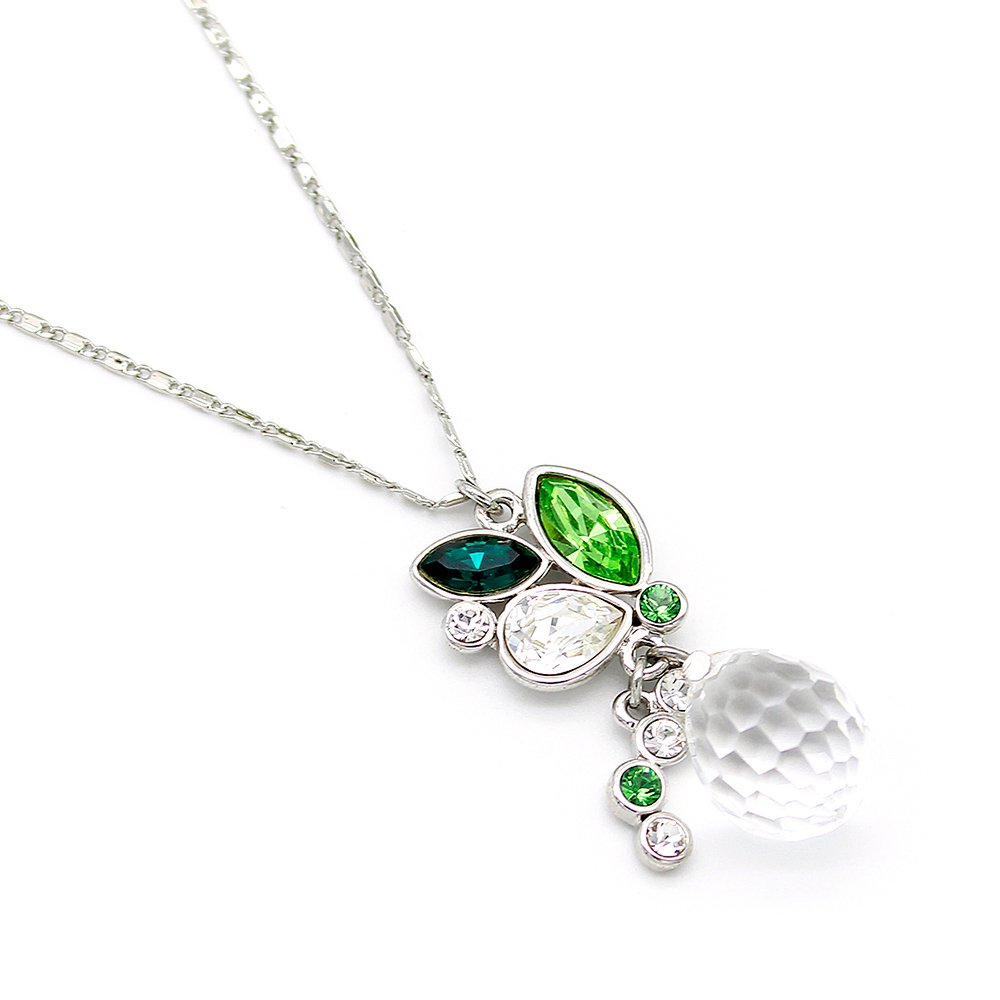 A100010N-001.108.A Elegant Swarovski element butterfly crystal necklace featuring a detailed animal pendant, high-quality copper with real gold plating for fashion jewelry wholesale.