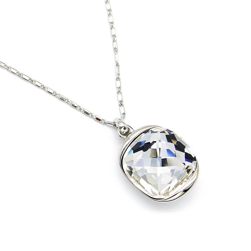High-quality square Swarovski element crystal pendant necklace in gold and silver plating for fashion jewelry wholesale at junejewelry.com.