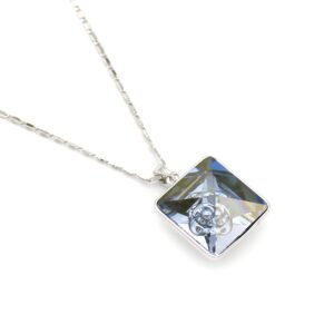 Minimalist Swarovski element crystal square necklace in white gold plated copper, high quality daily wear fashion jewelry from junejewelry.com.