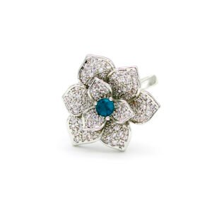 Wholesale floral zircon ring with emerald green center stone and gold plated copper from JuneJewelry.com – adjustable flower ring for bulk orders.