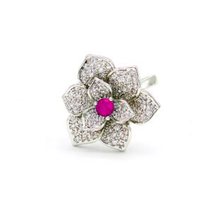 Wholesale floral zircon ring with emerald green center stone and gold plated copper from JuneJewelry.com – adjustable flower ring for bulk orders.
