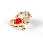 Wholesale leopard zircon ring with 18K gold plated copper and a red oval stone from JuneJewelry.com – adjustable animal jewelry for bulk orders.