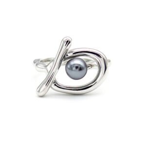 Wholesale shell pearl ring with a gray pearl and flowing gold frame on 18K gold plated copper from JuneJewelry.com – unique fashion jewelry for bulk orders.