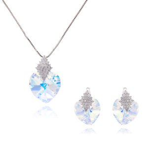 Wholesale Swarovski Elements Set with platinum plated copper and brilliant crystals from JuneJewelry.com for fashion boutique orders.