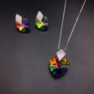 Wholesale Swarovski Elements Set with platinum plated copper and brilliant crystals from JuneJewelry.com for fashion boutique orders.