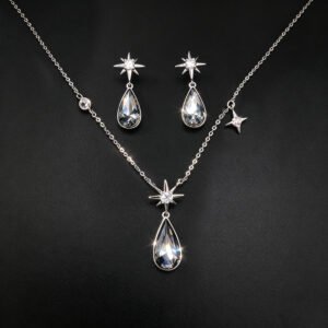 Wholesale star jewelry set made of white gold plated copper with clear Swarovski element teardrop crystals from JuneJewelry.com.