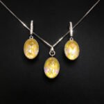 Wholesale oval jewelry set made of white gold plated copper with royal blue Swarovski element crystals from JuneJewelry.com.
