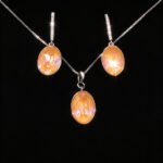 Wholesale oval jewelry set made of white gold plated copper with royal blue Swarovski element crystals from JuneJewelry.com.