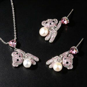Wholesale pearl bear jewelry set featuring platinum plated copper with blue heart Swarovski element crystals and white pearls from JuneJewelry.com.