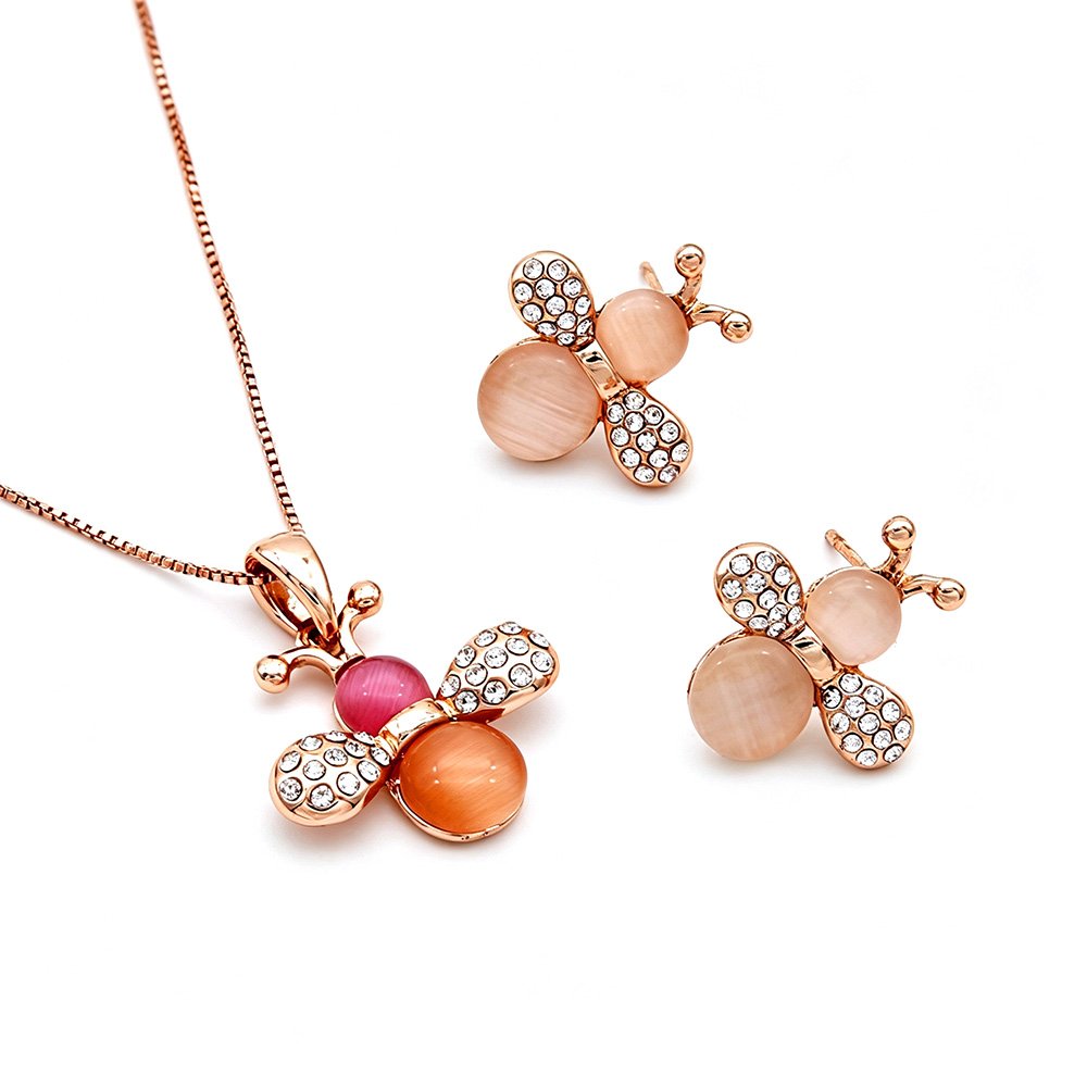 Wholesale honeybee opal jewelry set featuring rose gold plated zinc alloy with cat eye stone bee body and crystal pave wings from JuneJewelry.com.