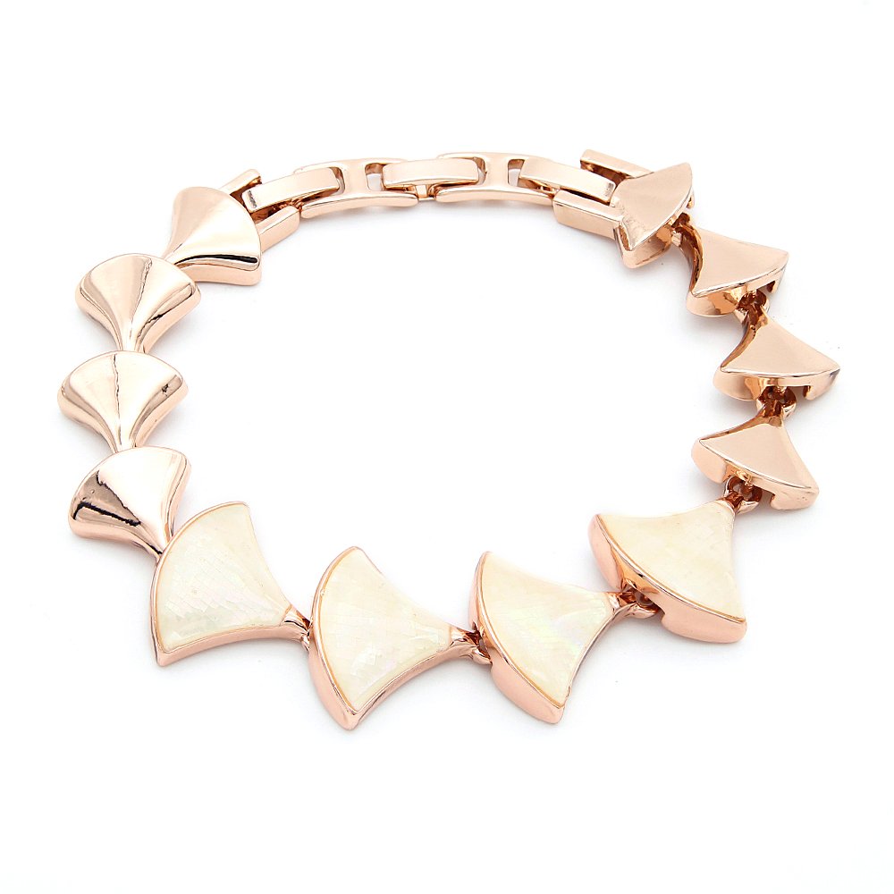 K200072H-001.86.A Wholesale fan shell bracelet in rose gold plated zinc alloy featuring natural white shell fan links from JuneJewelry.com.