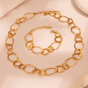 Stainless steel chunky oval interlocking chain necklace bracelet and drop earrings set model look