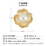 Pearl flower brooch wholesale featuring five brushed gold textured petals trimmed with micro-pavé cubic zirconia and a large center faux pearl from junejewelry.com