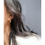 Wholesale vintage hammered textured chunky C hoop earrings with genuine 18K gold plating on copper