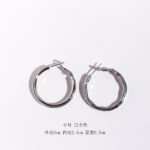 Wholesale classic textured bamboo wavy hoop earrings in multiple sizes with genuine 18K gold and white gold plating on copper Product Description