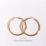 Wholesale classic textured bamboo wavy hoop earrings in multiple sizes with genuine 18K gold and white gold plating on copper Product Description
