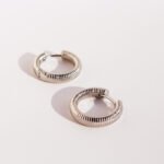 Wholesale textured ribbed huggie hoop earrings with genuine 18K gold and white gold plating on copper